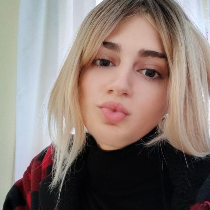 Холли Мэри Комбс